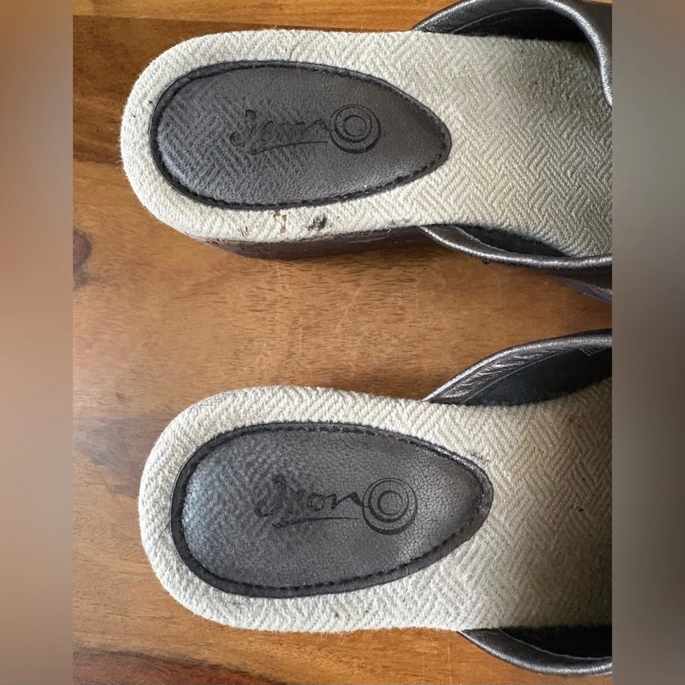 Leather Wearable Art Clogs - Picture 9 of 10